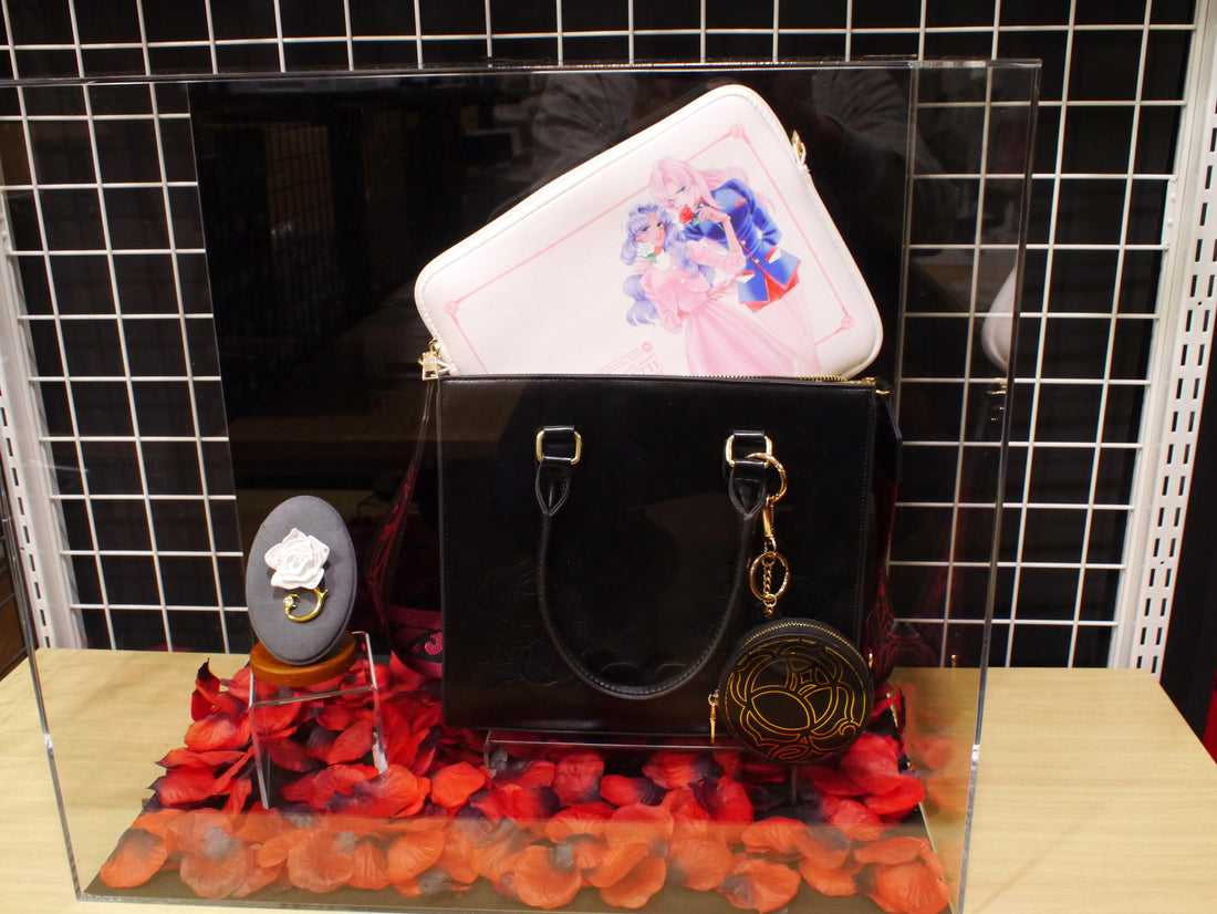 「再会の薔薇 バッグ/ブローチ」展示